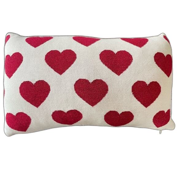 ⭐️ Novogratz Heart Design Rectangle Soft Comfortable Pillow Red Cream Color - Picture 1 of 6